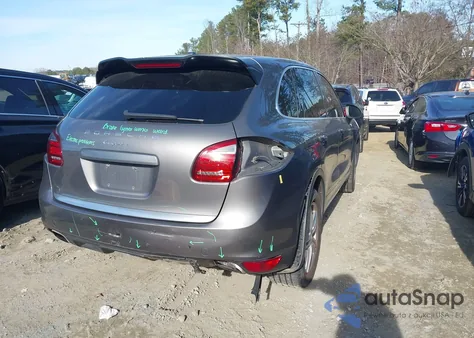 2012 Porsche Cayenne z USA, uszkodzony, nr VIN WP1AA2A27CLA02407